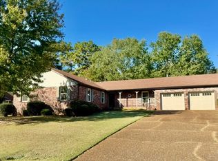 109 Creekwood Cir, Florence, AL 35630