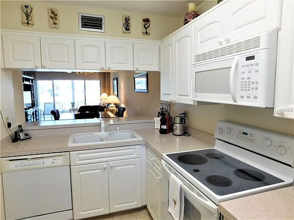 5th image of 437 Cerromar Ln Unit 321