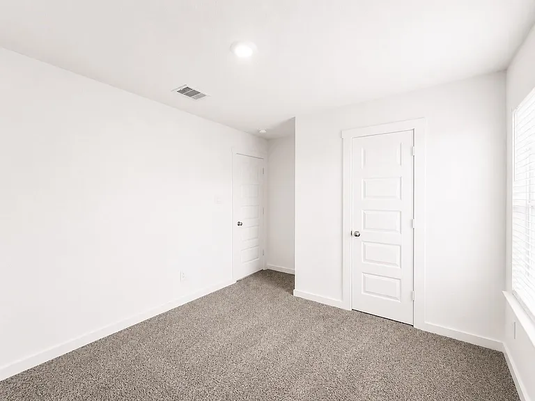 31603 Featherstone Trl — Photo 15