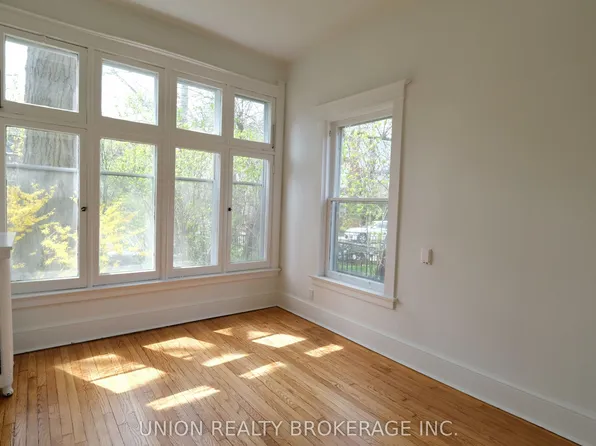 46 Benlamond Ave, Toronto, ON M4E 1Y9