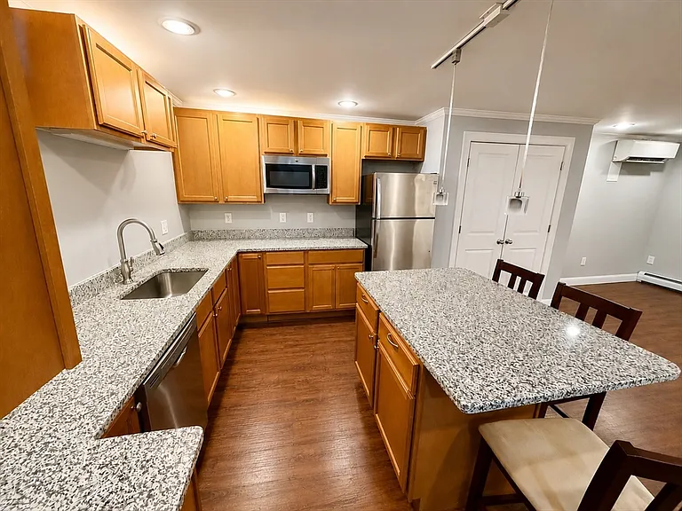 3 K Street Pl #B — Photo 2