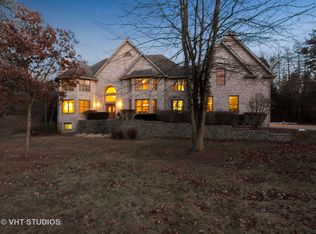 4010 Carlisle Dr, Prairie Grove, IL 60012