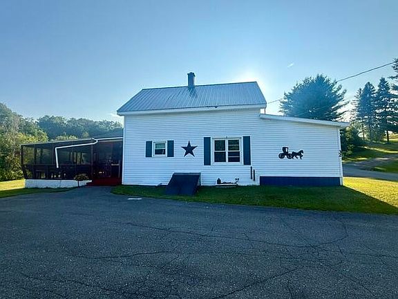 3rd image of 32 Gilmore Brook Road
