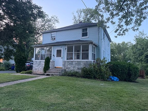 3rd image of 87 Southside Ave