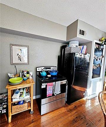 5th image of 225 S Salcedo St Unit 1