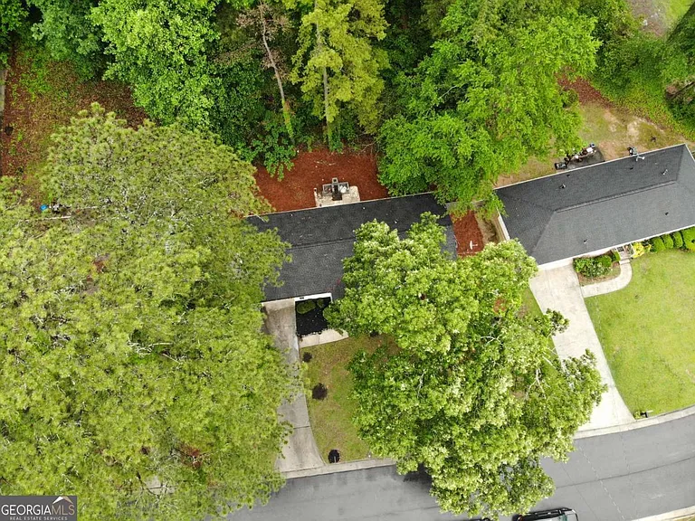 4396 Greenleaf Cir SW — Photo 20