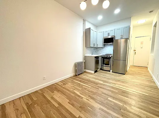 Rented by J PRESTON AND ASSOCIATES INC | media 2
