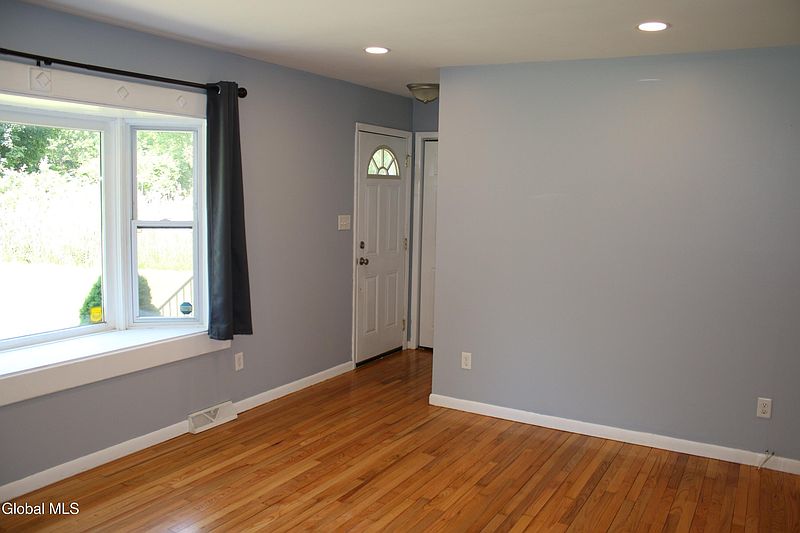 5th image of 464 Grooms Road