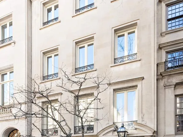 10 East 73rd Street image 1 of 15