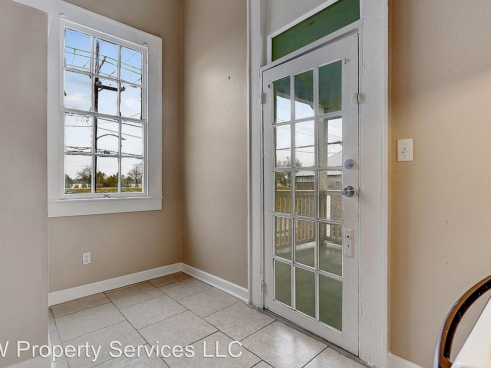 1st image of 733 Patterson Dr APT 2