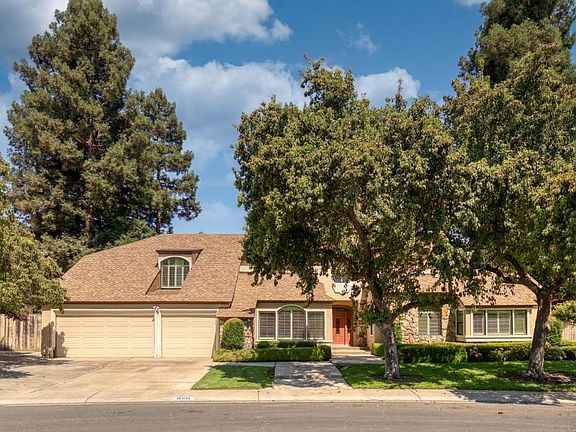 2nd image of 925 Scenic Ct