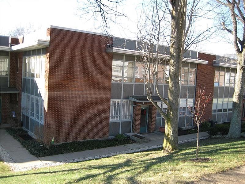 1st image of 622 Park Ln APT A