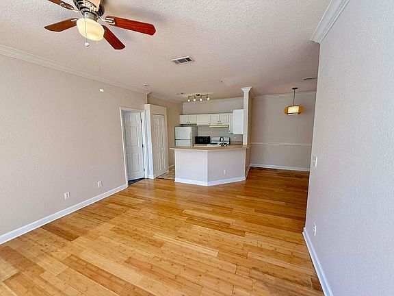 5th image of 13810 Sutton Park Dr N APT 1123