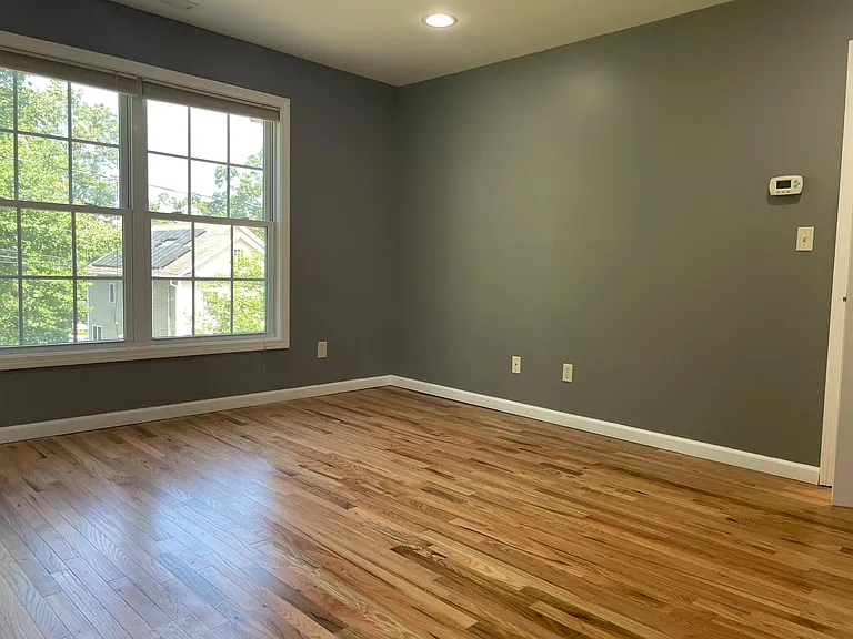 765 Hart St — Photo 40