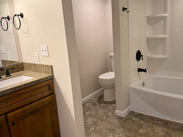 102 Sarvey Ln — Photo 32