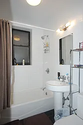 Rented by Green Line Realty