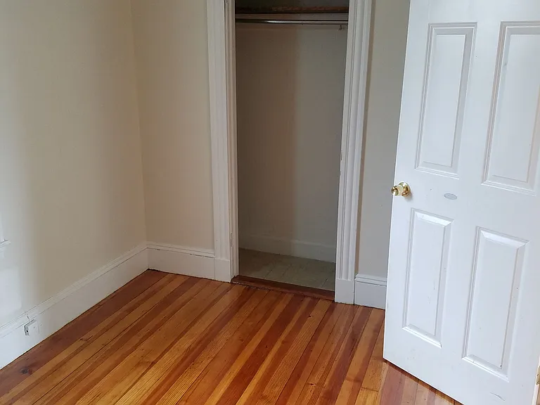 5 Moseley St #2 — Photo 5