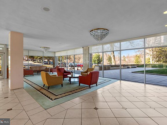 4th image of 10201 Grosvenor Pl APT 1528