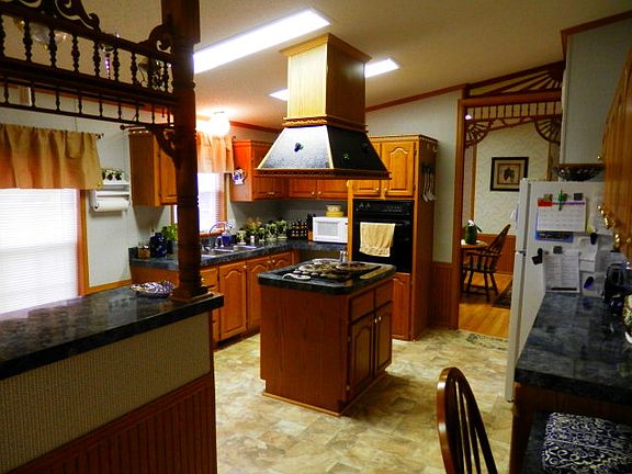 5th image of 135 Coleman Estates Ct