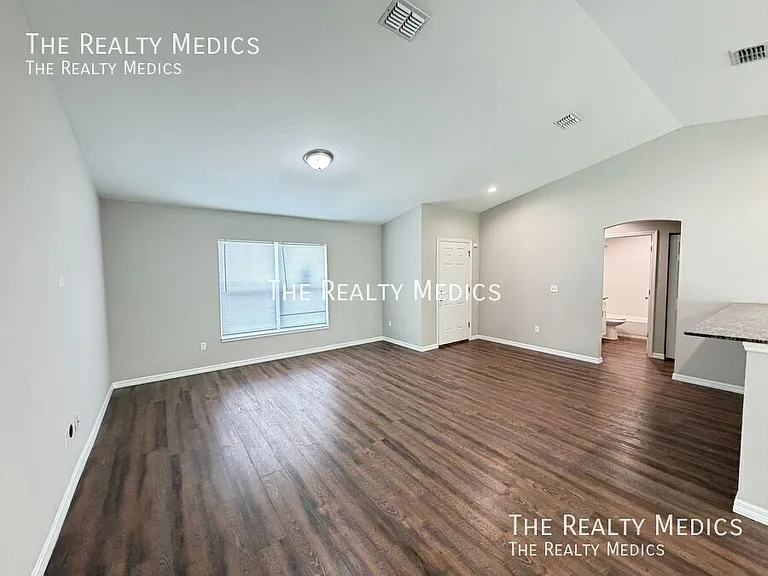 4781 SW 166th Loop — Photo 3