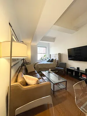 Rented by NY Living Solutions | media 20