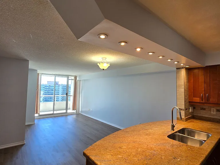 11 Townsgate Dr #1510 — Photo 14