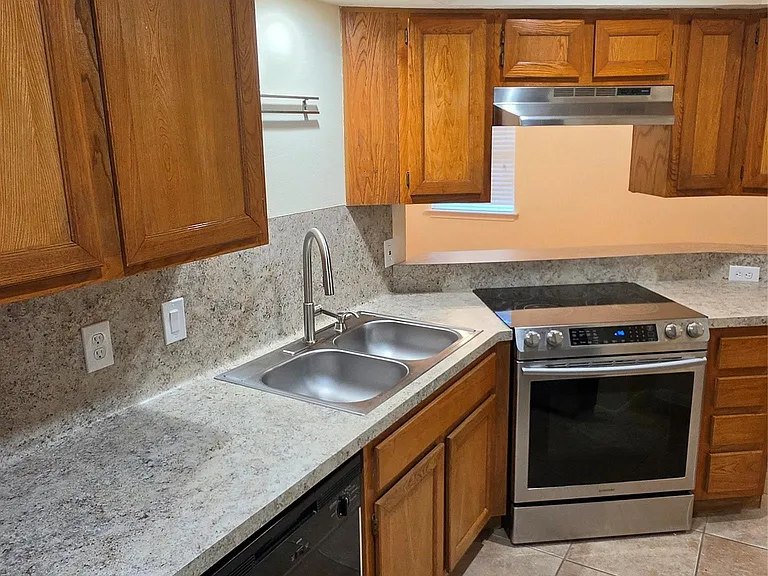 12755 Mill Ridge Dr #402 — Photo 8
