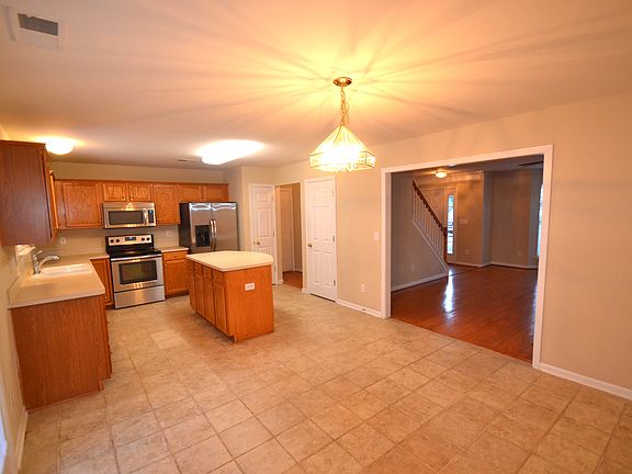4th image of 1736 Chinchester Ln