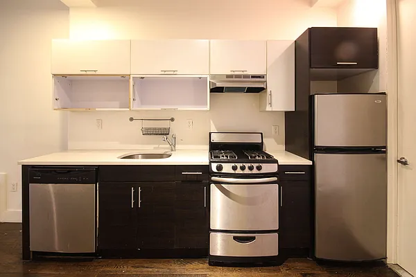 Rented by Nooklyn NYC LLC | media 22