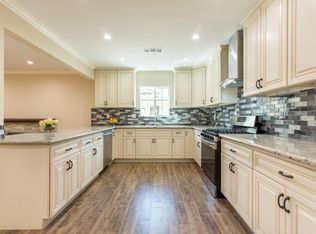 7438 Mammoth Ave, Van Nuys, CA 91405