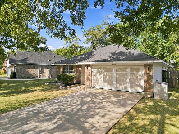 4th image of 15914 Castaway Ct