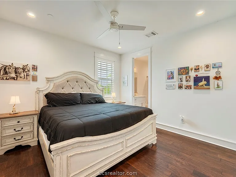 210 Tarrow St — Photo 18
