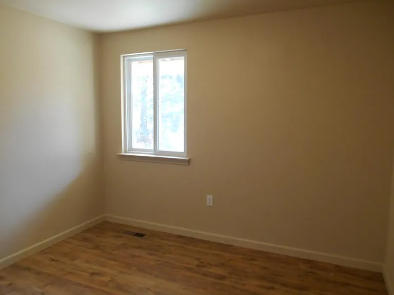 113 Zircon Dr — Photo 6