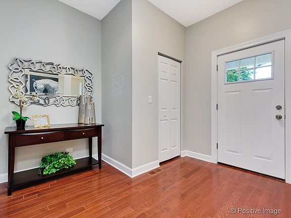 4th image of 4244 N Sawyer Ave
