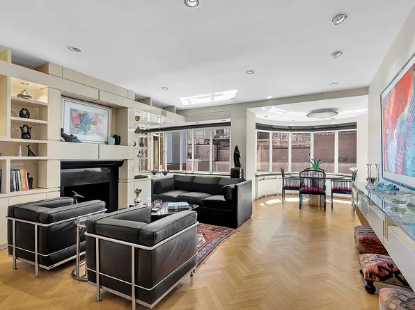 17 W 54th St APT 9C, New York, NY 10019