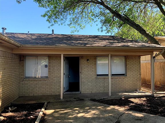 4th image of 614 Royal Crest Dr