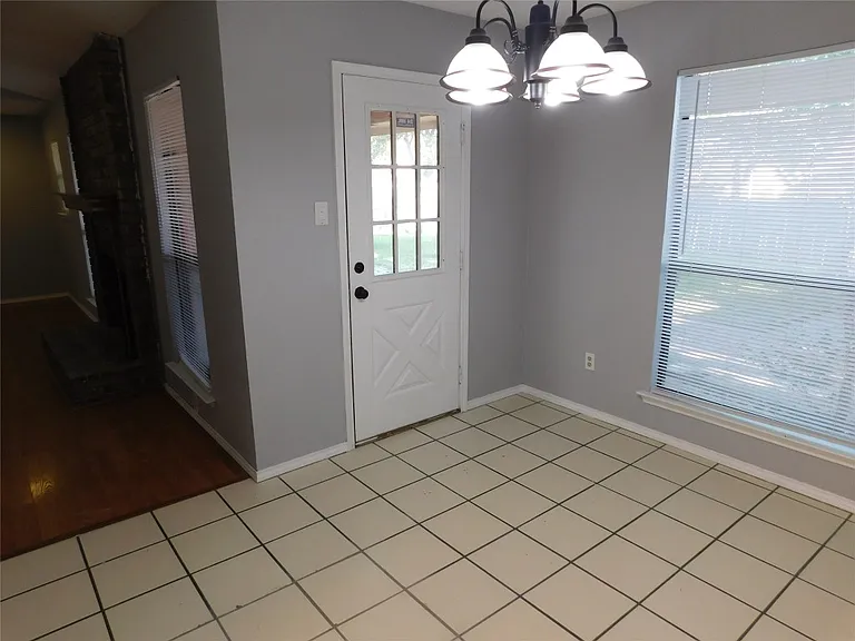 8232 Meadowbrook Dr — Photo 23