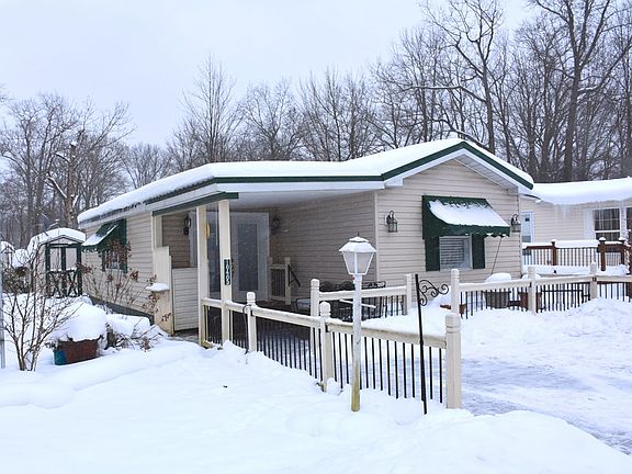 2nd image of 10405 Circle E #35