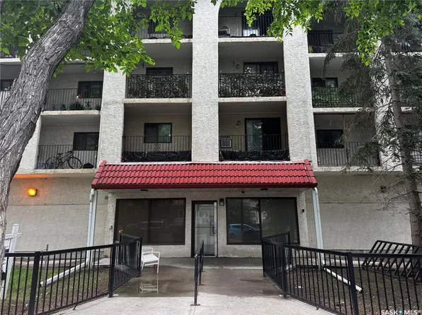 2125 Osler St #303, Regina, SK S4P 4G9
