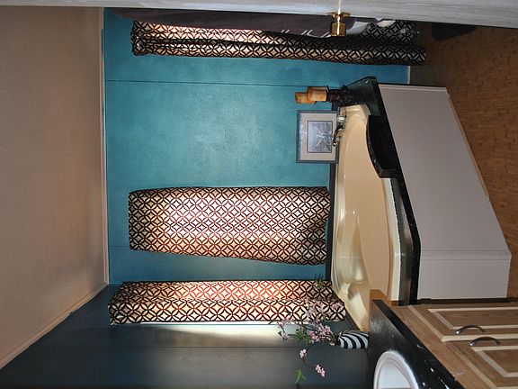 5th image of 510 Onyx Dr