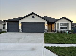 652 N Pear St, Gardner, KS 66030