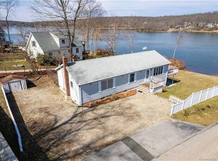 211 Maple Dr, Coventry, CT 06238