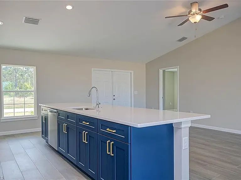 4149 NW 38th Pl — Photo 3