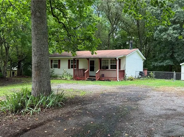 3555 E Paulding Dr, Dallas, GA 30157