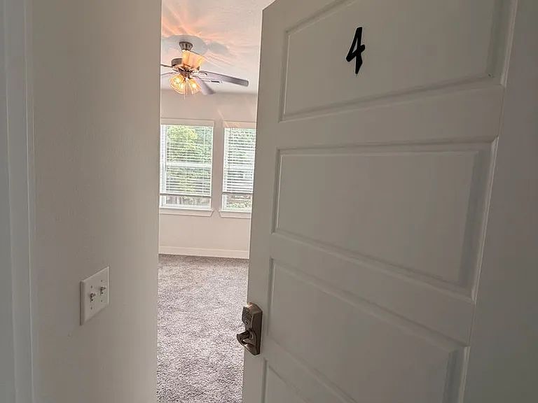 540 S Kickapoo Ave — Photo 31