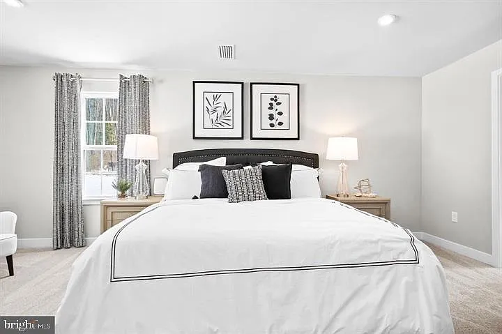 141 Dithridge Dr — Photo 32