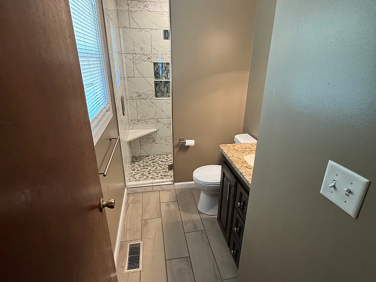 941 Stonegate Rd — Photo 6