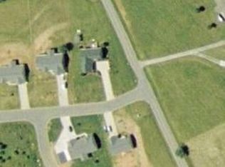 212 Doris Ann Ct, Wellford, SC 29385