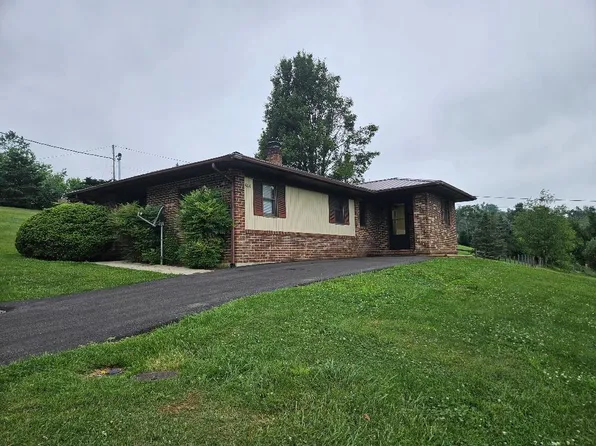 464 Adwolfe Rd, Marion, VA 24354