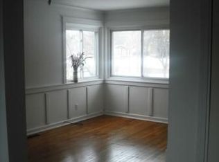 3052 Redwood Ave, Ann Arbor, MI 48108